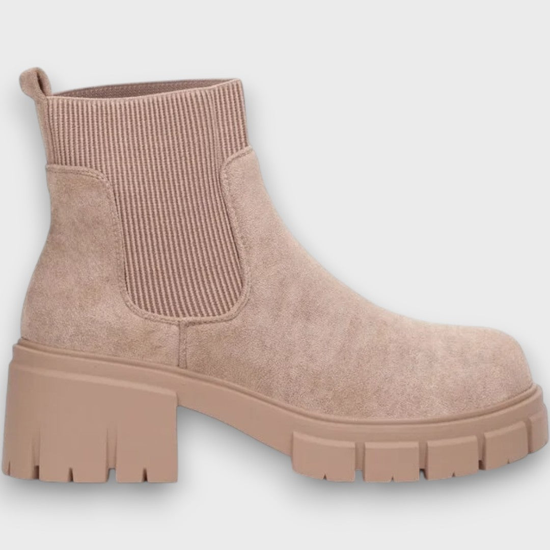 Clara | Bottines Chelsea à côtes pour femmes modernes et élégantes