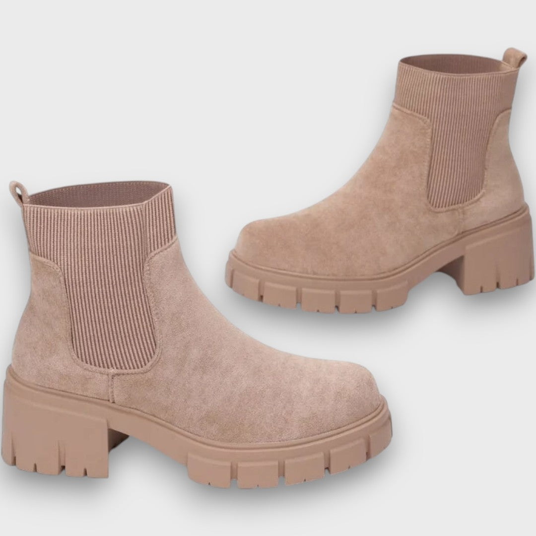 Clara | Bottines Chelsea à côtes pour femmes modernes et élégantes
