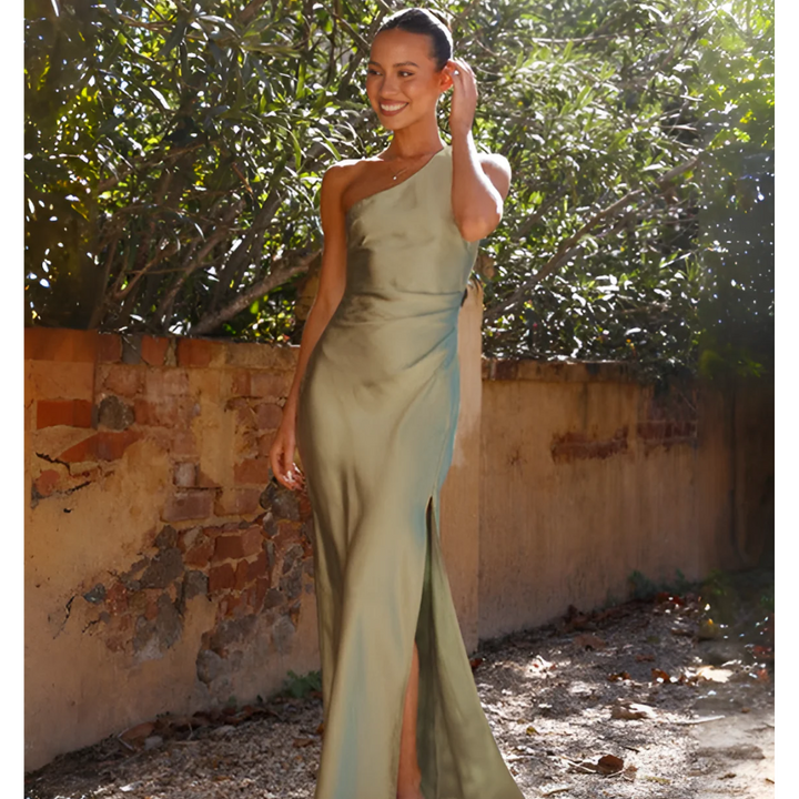 Kassandra | Robe Maxi Asymétrique à Épaule Dénudée pour Femme