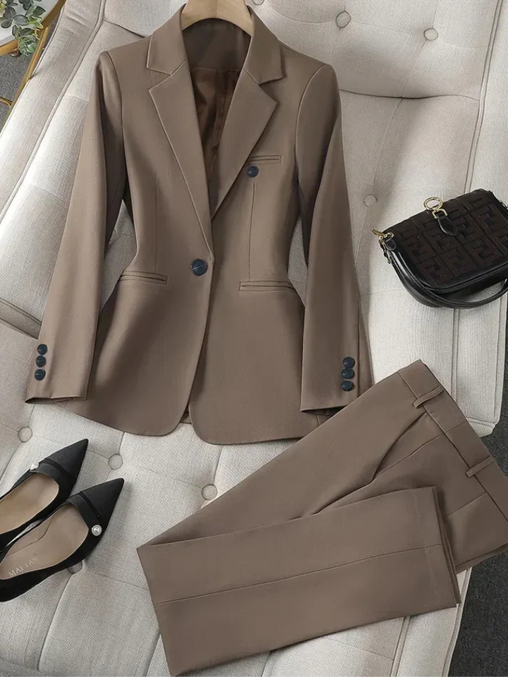 Costume classique et élégant pour femmes | Pantalon et blazer
