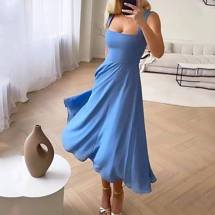 Kristina | Robe midi sans manches avec décolleté carré