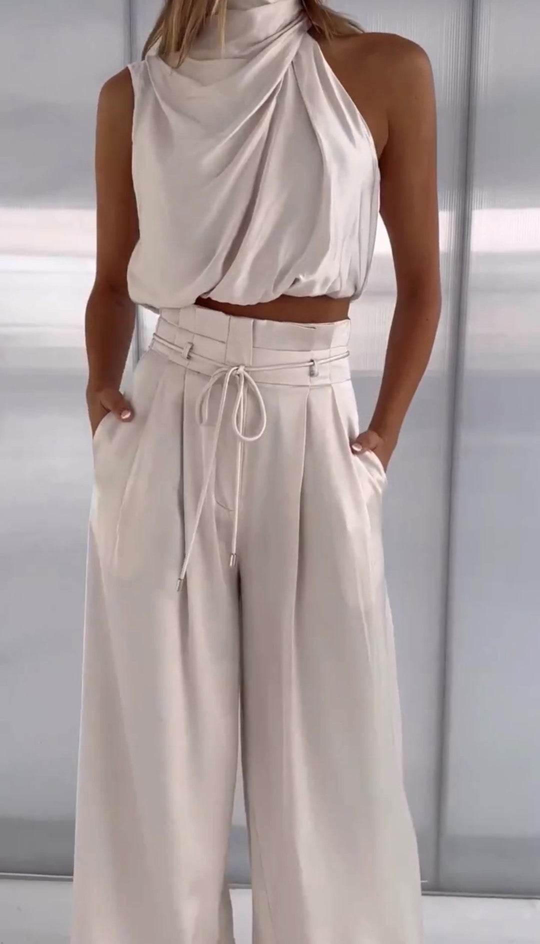 Leona | Ensemble Femme Top Crop à Col Halter Pantalon Large