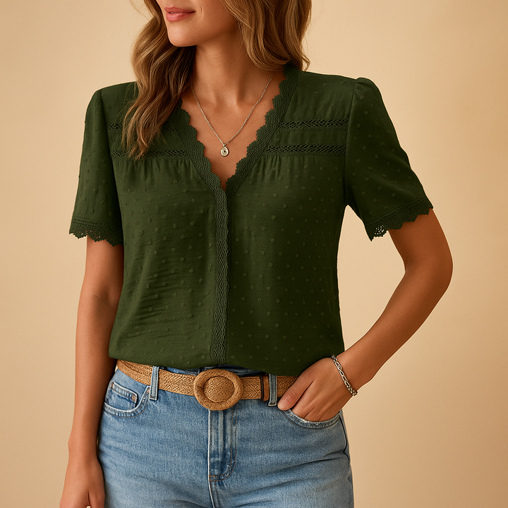 Lisette | Blouse en dentelle délicate avec décolleté en V