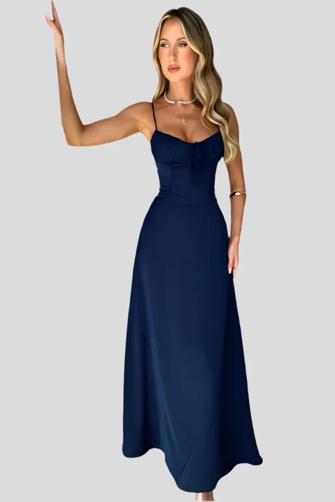 Elara – Robe maxi élégante avec design enveloppant et bretelles spaghetti