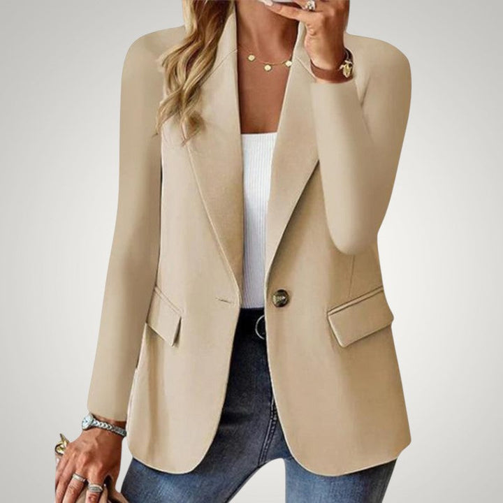 Maja | Blazer cintré à revers pour femmes