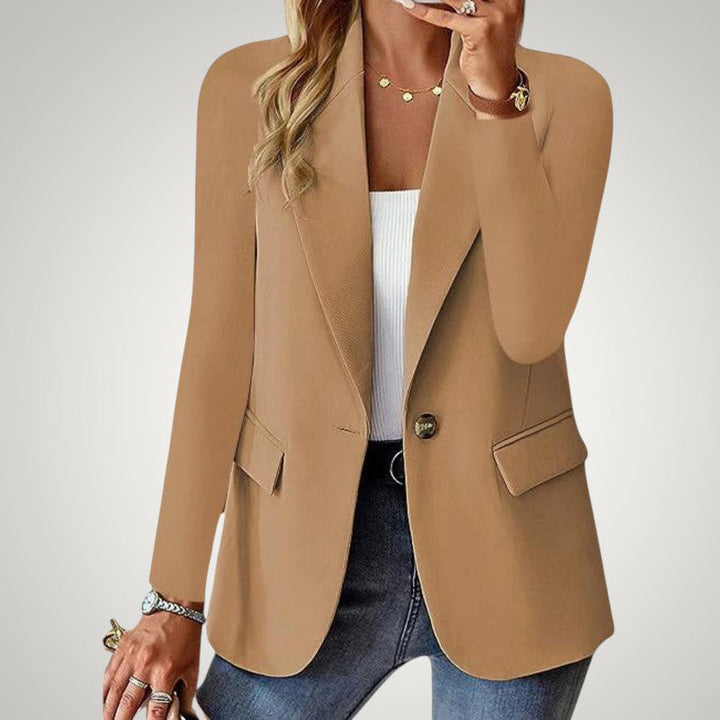 Maja | Blazer cintré à revers pour femmes
