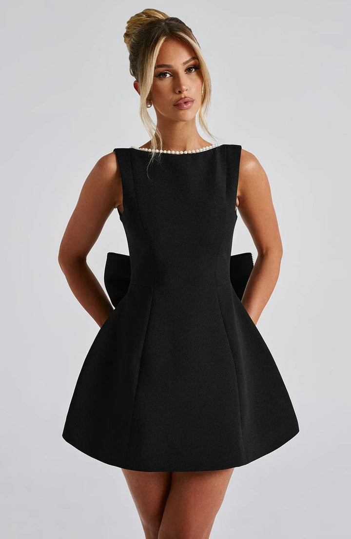 Sabrina | Robe Mini A-Ligne Sans Manches Rose pour Femmes avec Application de Perles – Mini Perles 2026