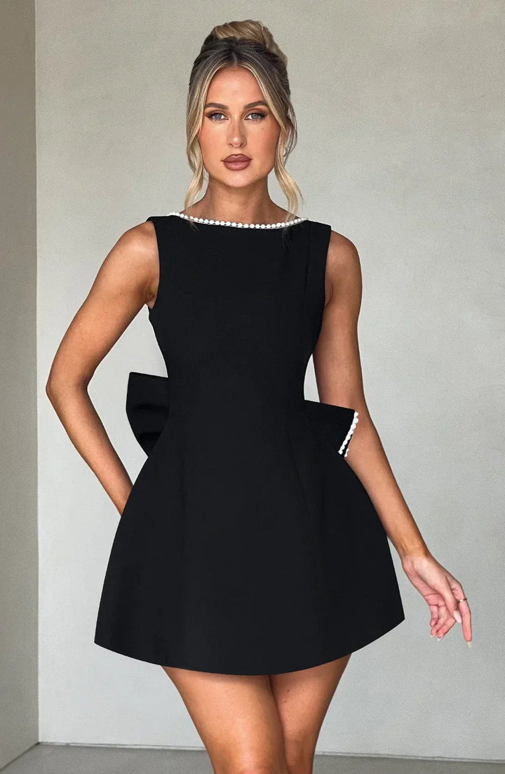 Sabrina | Robe Mini A-Ligne Sans Manches Rose pour Femmes avec Application de Perles – Mini Perles 2026