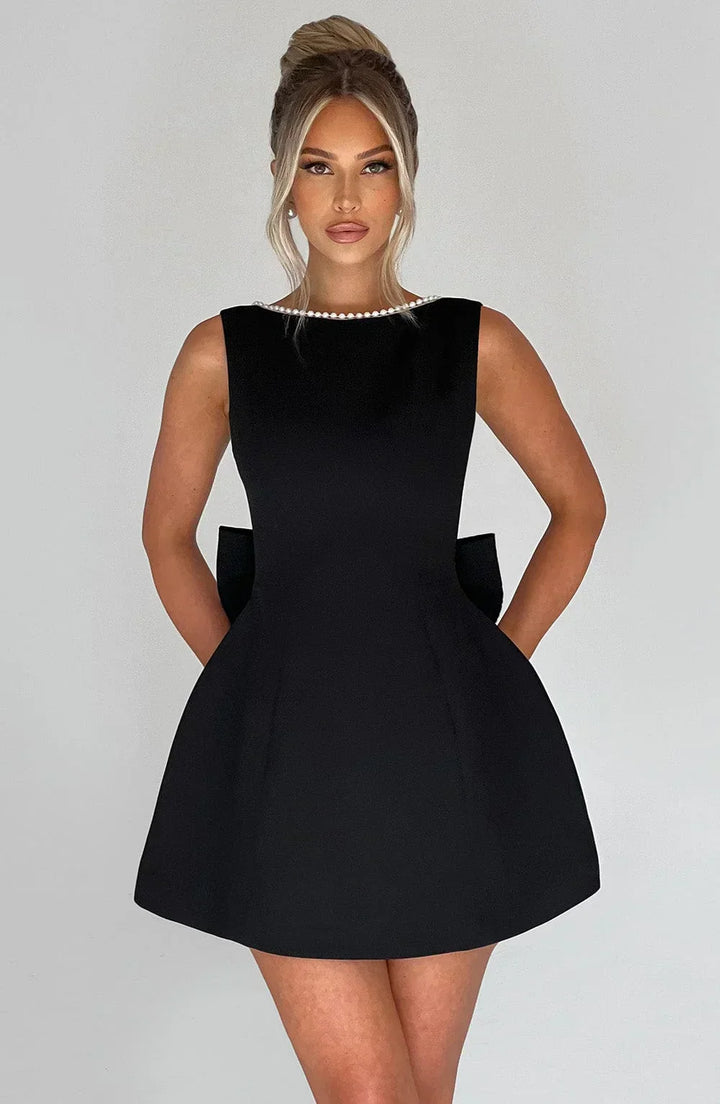 Sabrina | Robe Mini A-Ligne Sans Manches Rose pour Femmes avec Application de Perles – Mini Perles 2026