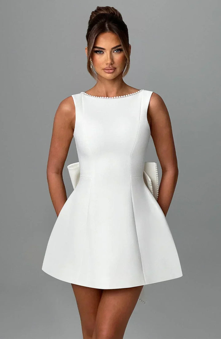 Sabrina | Robe Mini A-Ligne Sans Manches Rose pour Femmes avec Application de Perles – Mini Perles 2026