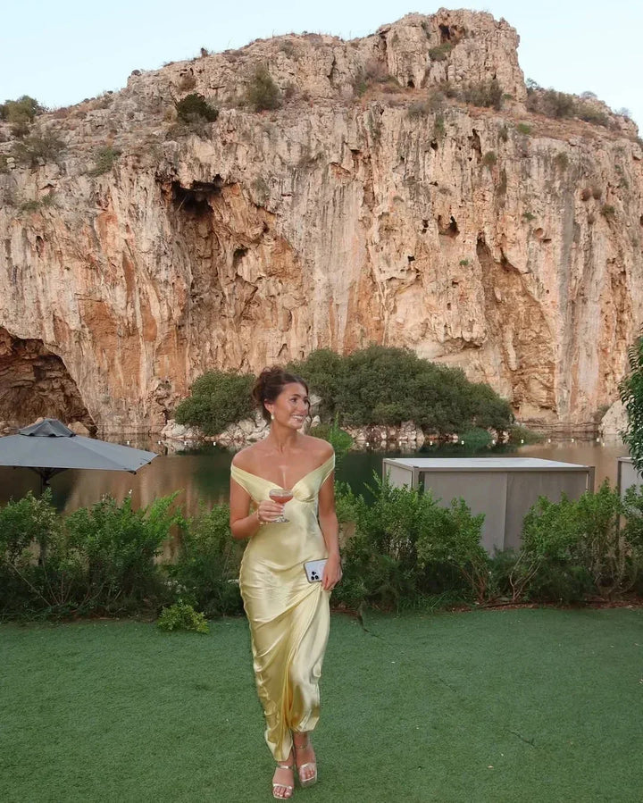 Wanda | Robe Maxi Satin Jaune Sans Épaules pour Femmes – Satin Maxi Sans Épaules 2026