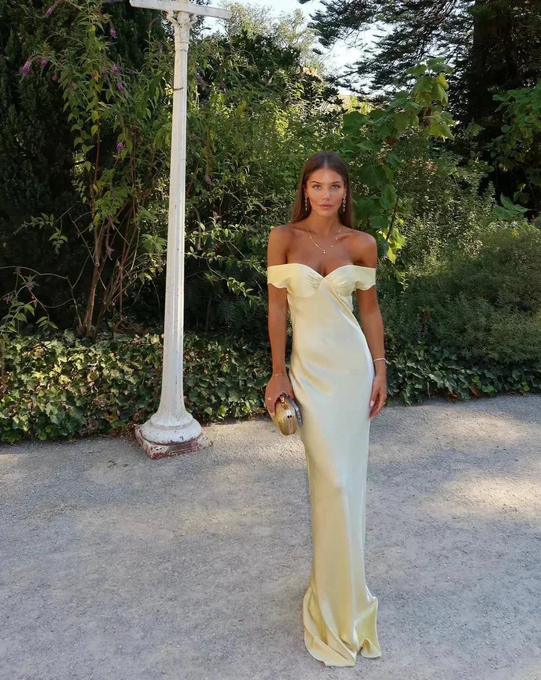 Wanda | Robe Maxi Satin Jaune Sans Épaules pour Femmes – Satin Maxi Sans Épaules 2026