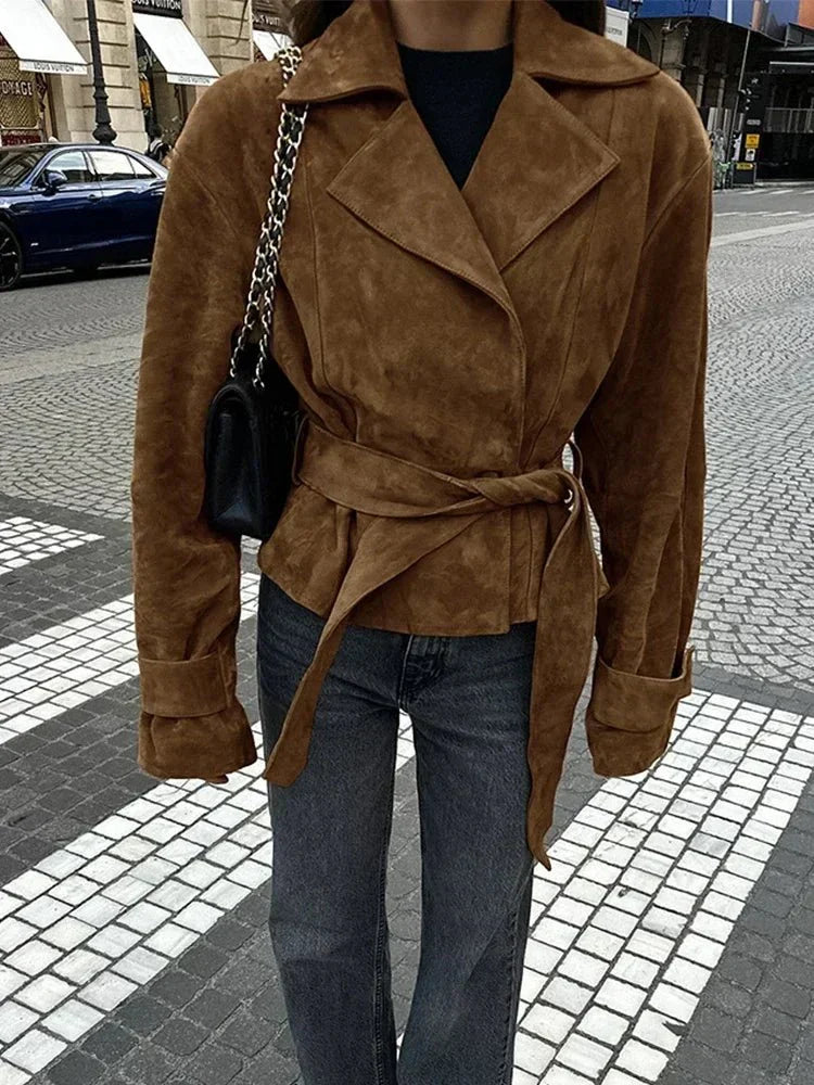 Vydra | Manteau Wrap Femme En Suède Brun Avec Ceinture