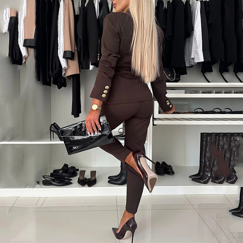 Melanie | Costume femme avec double boutonnage et pantalon slim