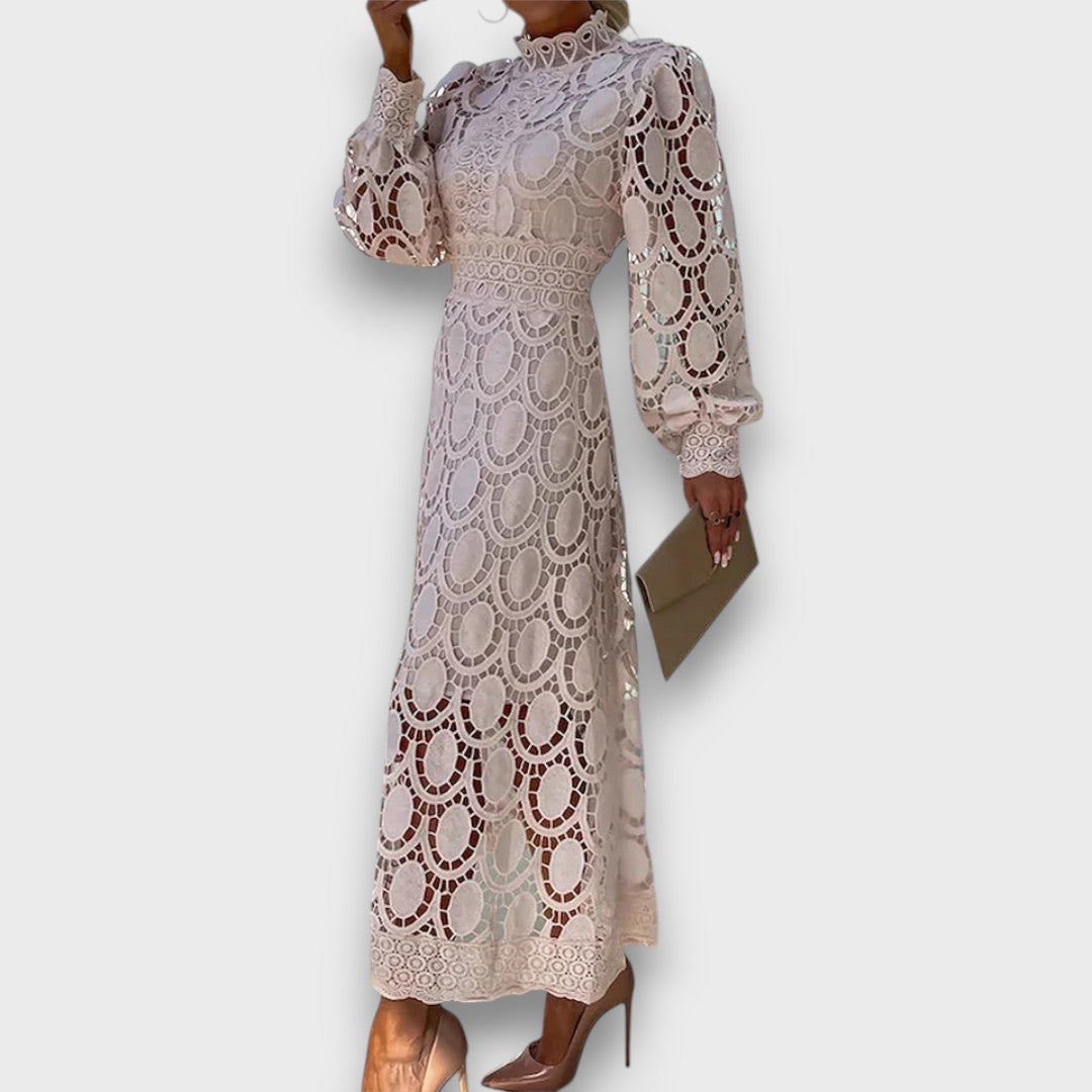 Charlotte – Robe midi romantique avec taille marquée