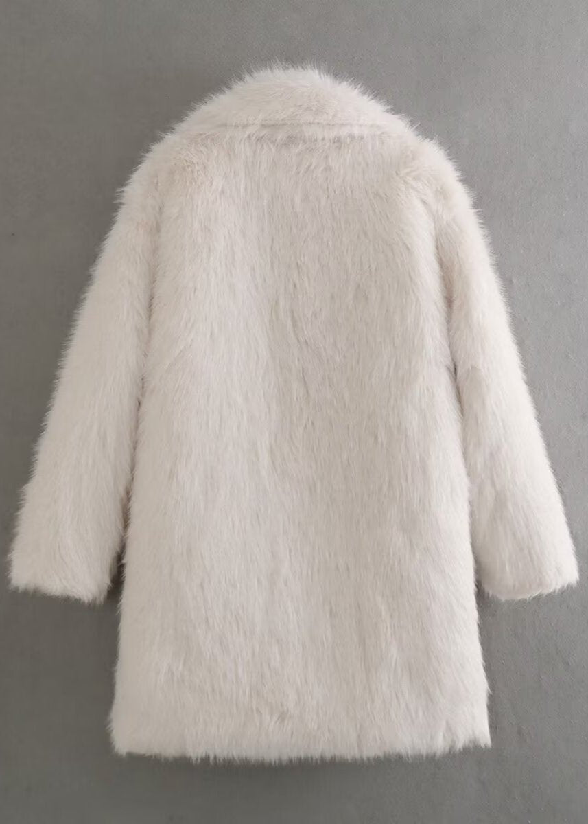 Manteau en peluche pour femmes avec col montant et fermeture à crochets